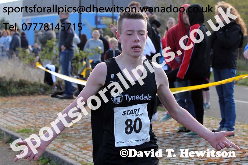 Under-15 boys, Elswick Harriers Relays, Newburn. Photo: David T. Hewitson/Sports for All Pics